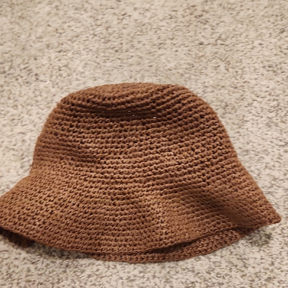 Madewell Brown Crochet Bucket Hat - Picture 4 of 5